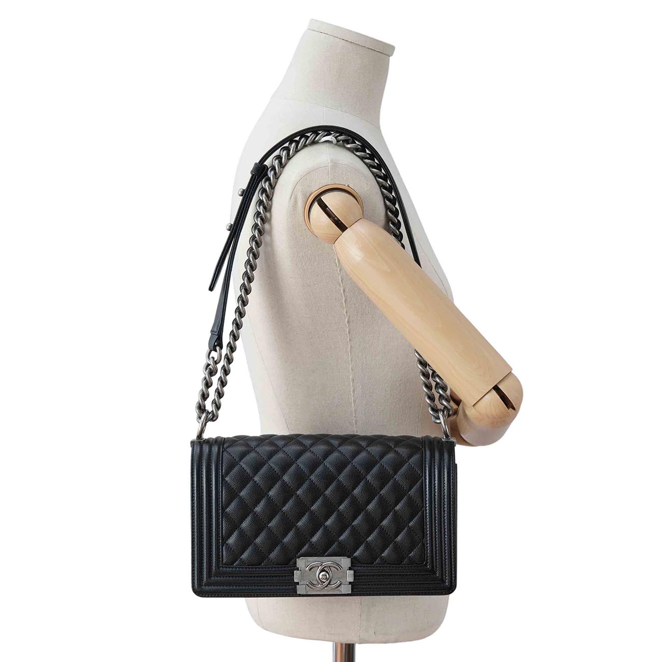 CHANEL(USED)샤넬 캐비어 보이샤넬 미듐 플랩백